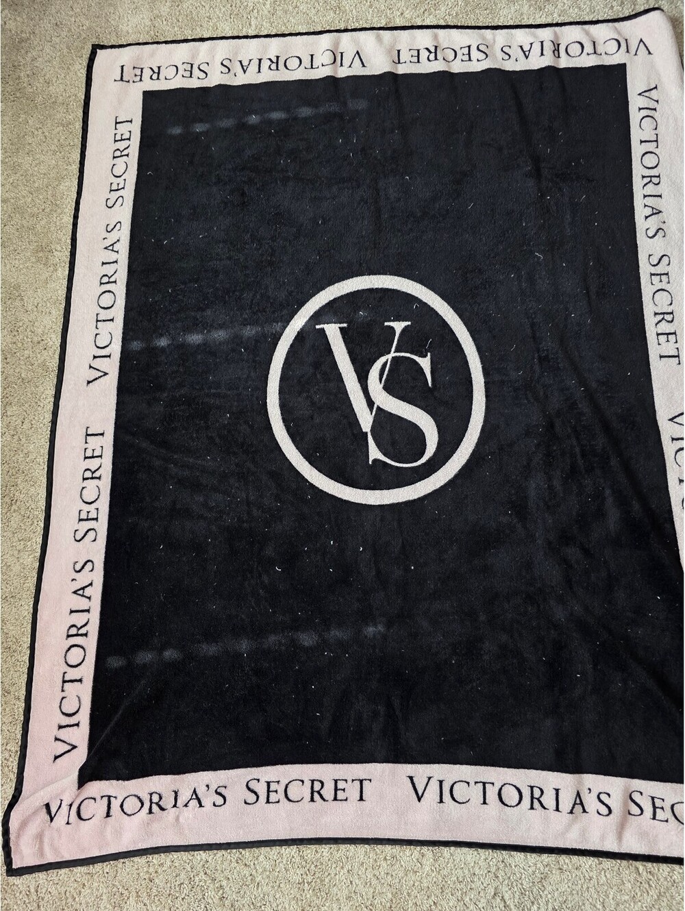 Victoria’s Secret Black Pink VS Logo Plush Throw Blanket 50x60 Limited Edition